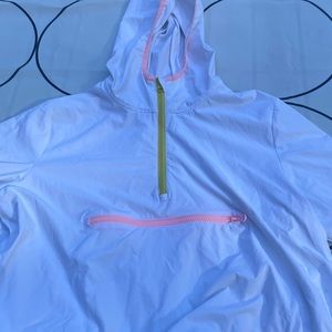 New Balance Wind Breaker Size Women’s L